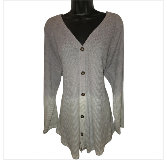 Women's Gradient Button-Up Sweater - Picture 5 of 8